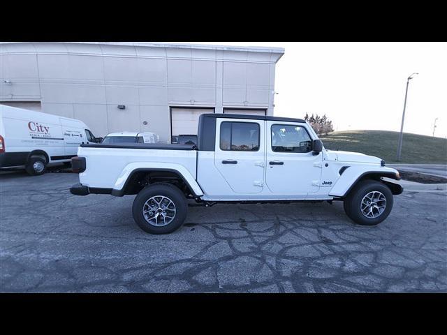 new 2024 Jeep Gladiator car, priced at $43,977