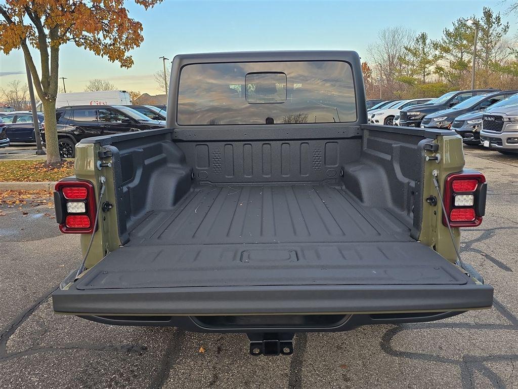 new 2026 Jeep Gladiator car, priced at $48,572