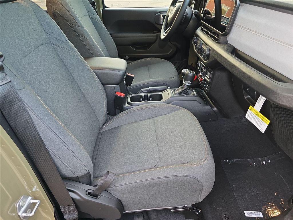 new 2026 Jeep Gladiator car, priced at $48,572