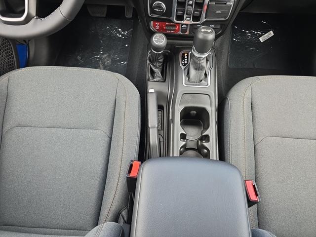 new 2025 Jeep Wrangler car, priced at $47,380