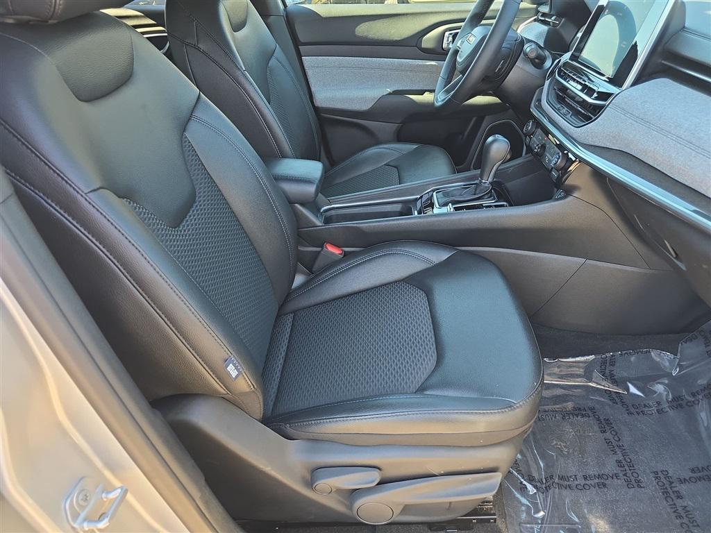 new 2025 Jeep Compass car, priced at $25,910