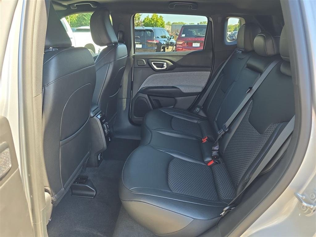 new 2025 Jeep Compass car, priced at $25,910