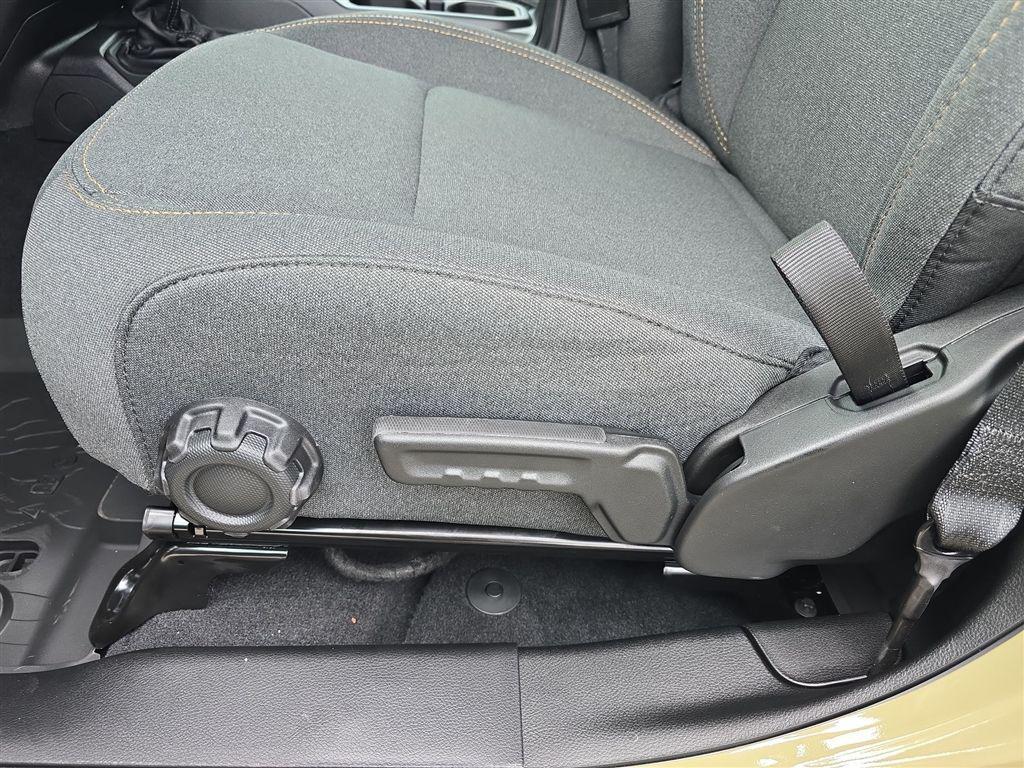 new 2025 Jeep Wrangler car, priced at $43,100