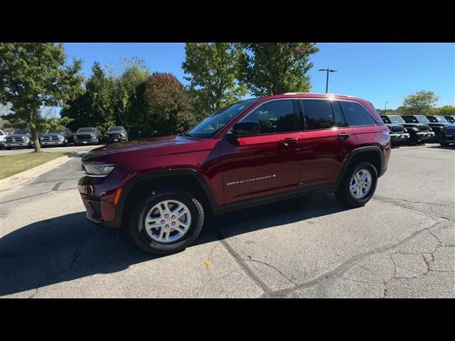 new 2025 Jeep Grand Cherokee car, priced at $38,405