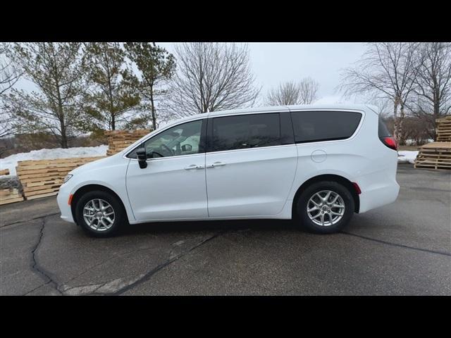 new 2024 Chrysler Pacifica car, priced at $33,155