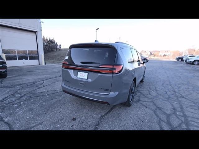 new 2025 Chrysler Pacifica car, priced at $48,629