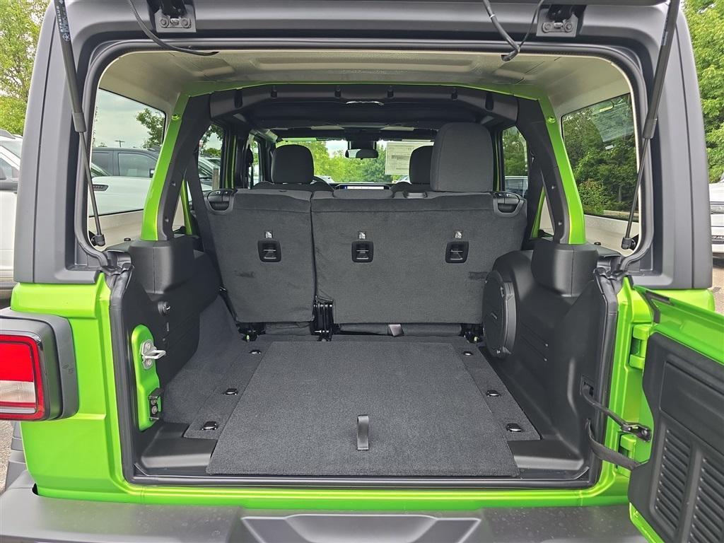 new 2025 Jeep Wrangler car, priced at $53,165