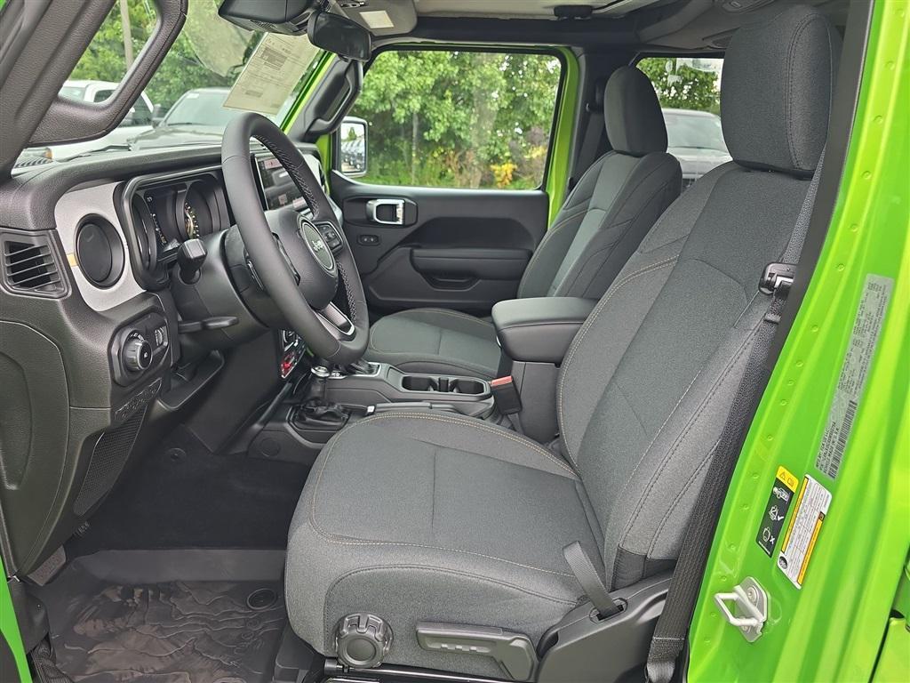 new 2025 Jeep Wrangler car, priced at $53,165