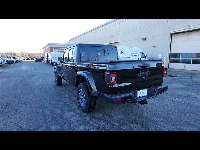 new 2024 Jeep Gladiator car, priced at $45,678