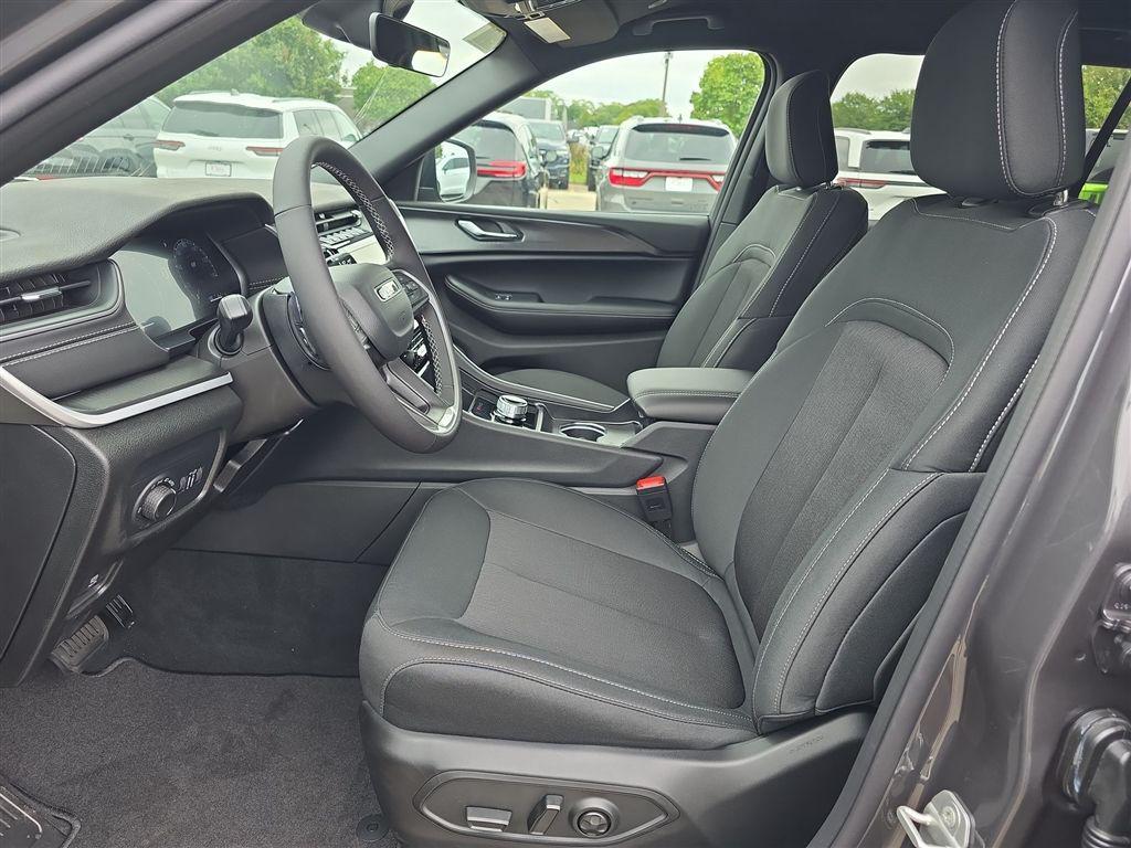 new 2025 Jeep Grand Cherokee L car, priced at $39,260