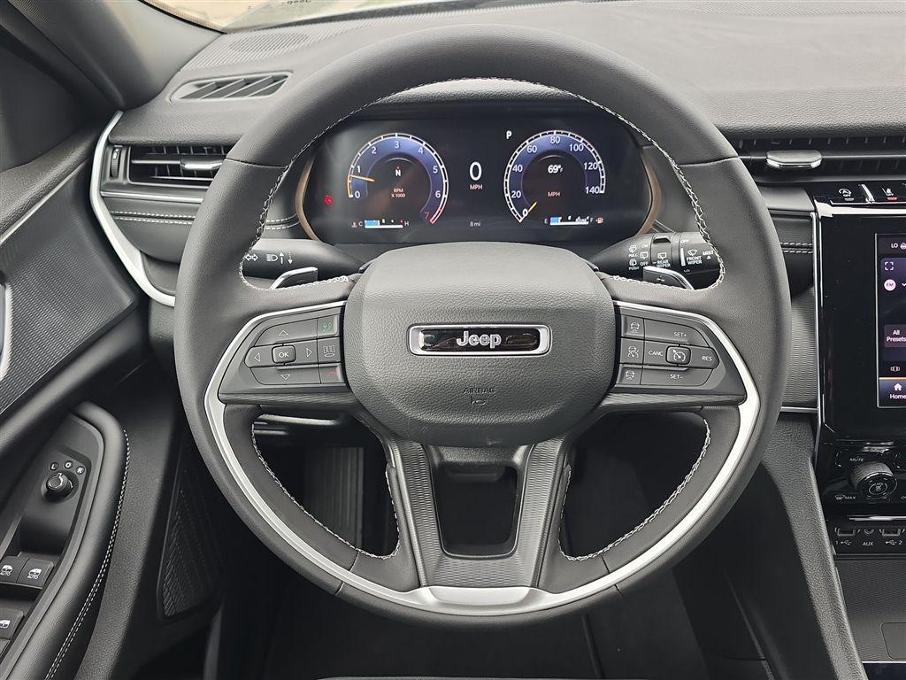 new 2025 Jeep Grand Cherokee L car, priced at $39,260