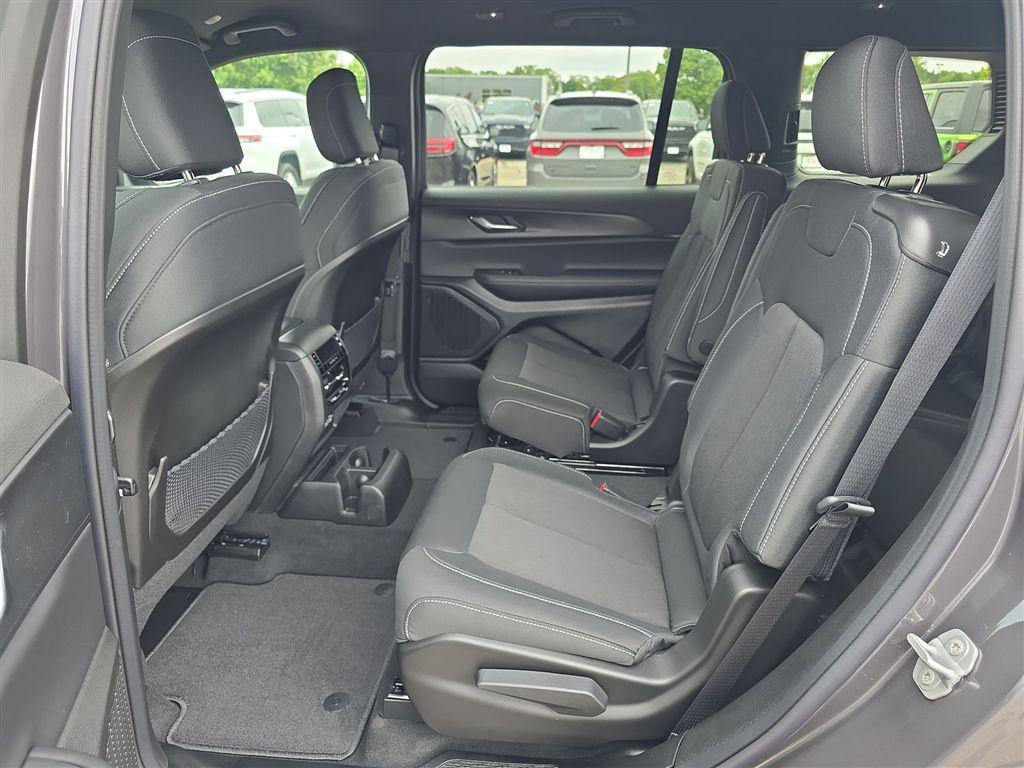 new 2025 Jeep Grand Cherokee L car, priced at $39,260