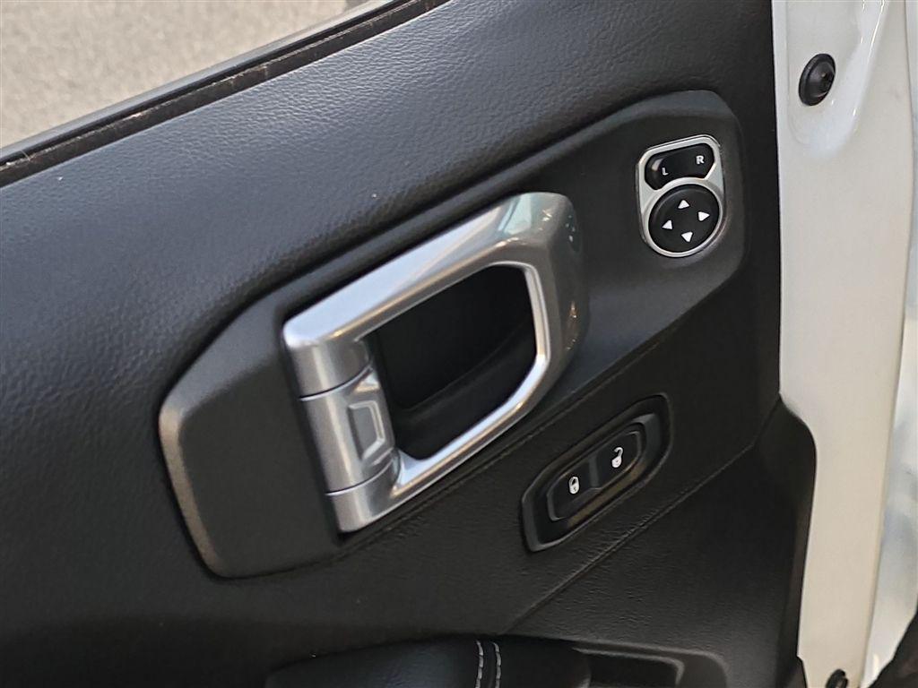 used 2023 Jeep Gladiator car, priced at $26,580