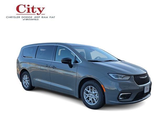 new 2025 Chrysler Pacifica car, priced at $41,079