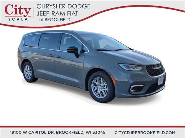 new 2025 Chrysler Pacifica car, priced at $40,679