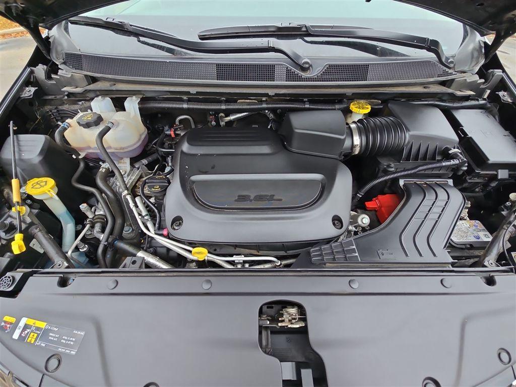 used 2024 Chrysler Pacifica car, priced at $28,890