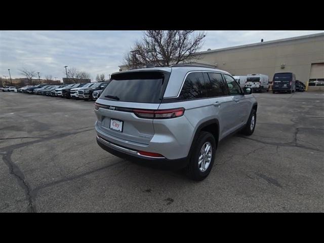 new 2025 Jeep Grand Cherokee car, priced at $37,155