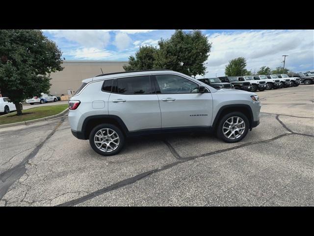 new 2025 Jeep Compass car, priced at $32,622