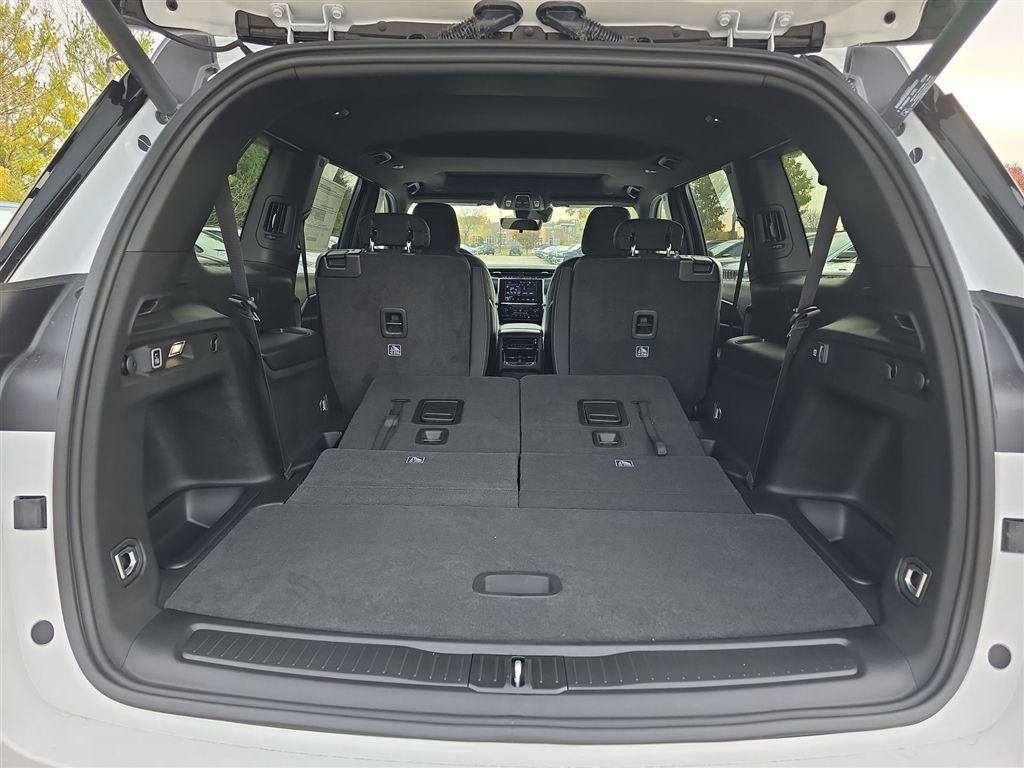 new 2025 Jeep Grand Cherokee L car, priced at $40,403