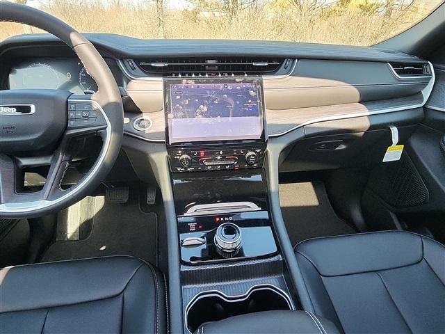 new 2025 Jeep Grand Cherokee L car, priced at $45,250