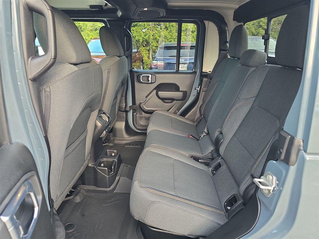 new 2026 Jeep Gladiator car, priced at $46,917