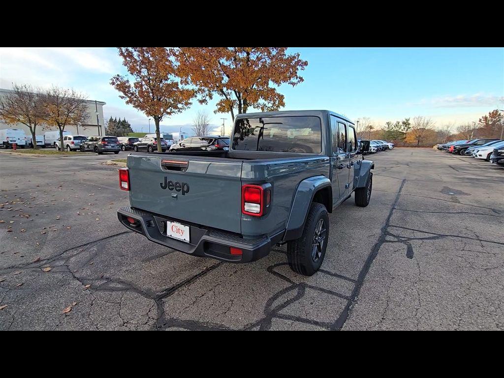 new 2026 Jeep Gladiator car, priced at $46,917