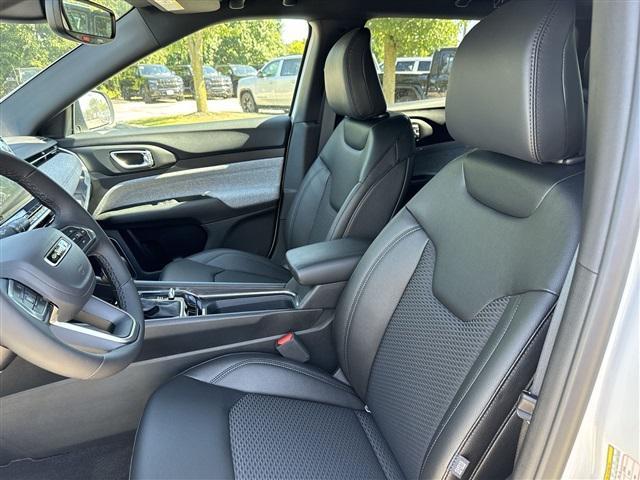 new 2025 Jeep Compass car, priced at $26,990