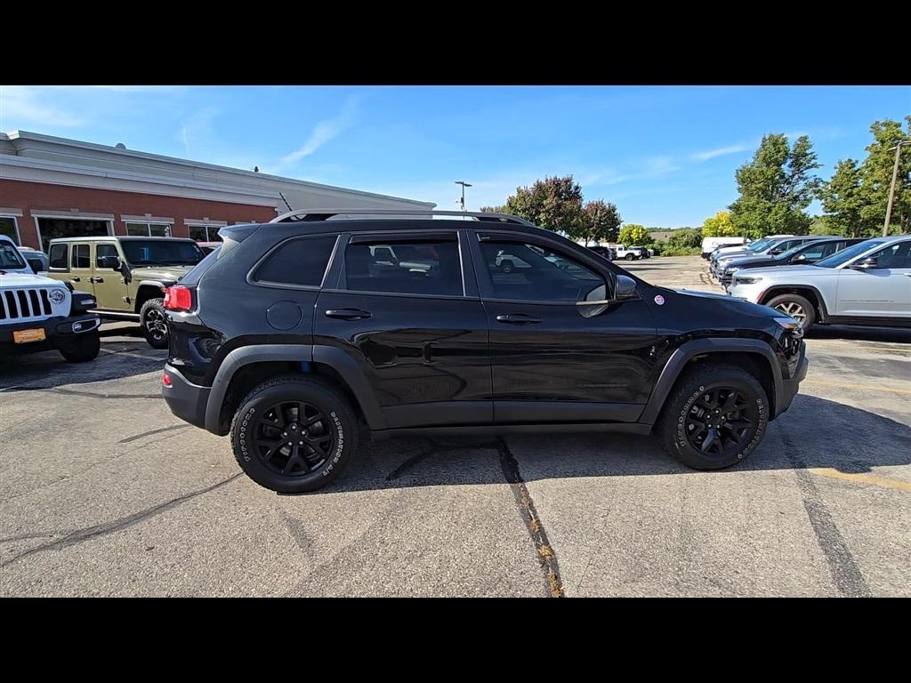 used 2015 Jeep Cherokee car, priced at $9,490