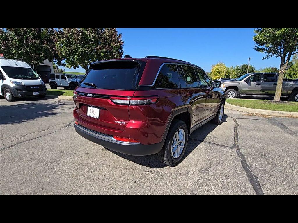 new 2025 Jeep Grand Cherokee car, priced at $40,351