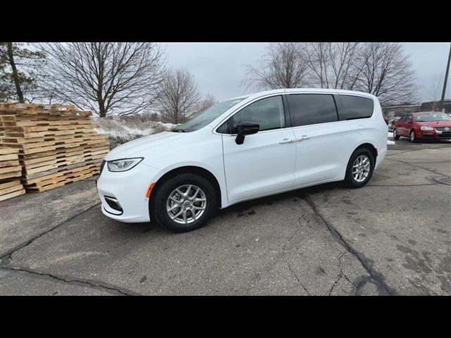 new 2024 Chrysler Pacifica car, priced at $37,589