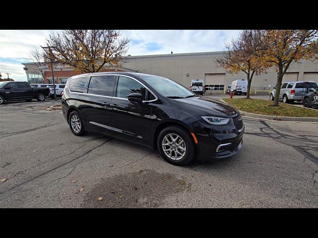 used 2024 Chrysler Pacifica car, priced at $28,780