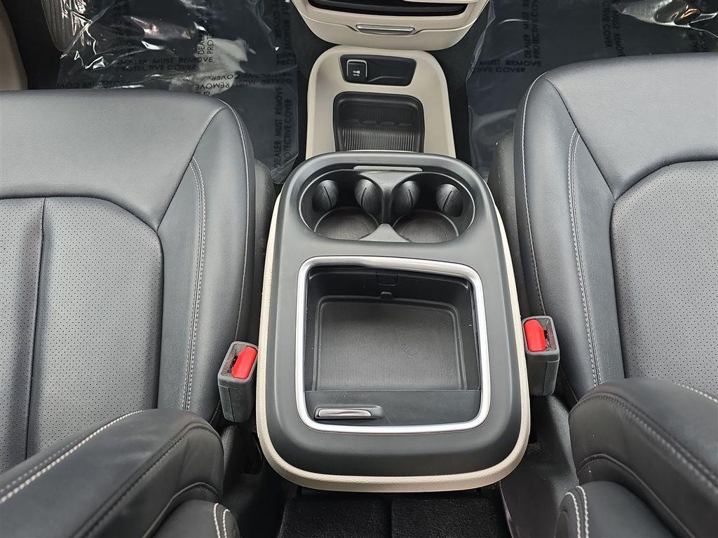 used 2024 Chrysler Pacifica car, priced at $28,780