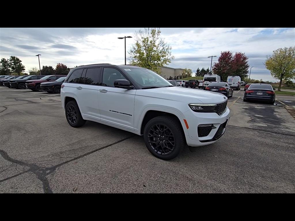 new 2025 Jeep Grand Cherokee car, priced at $63,561