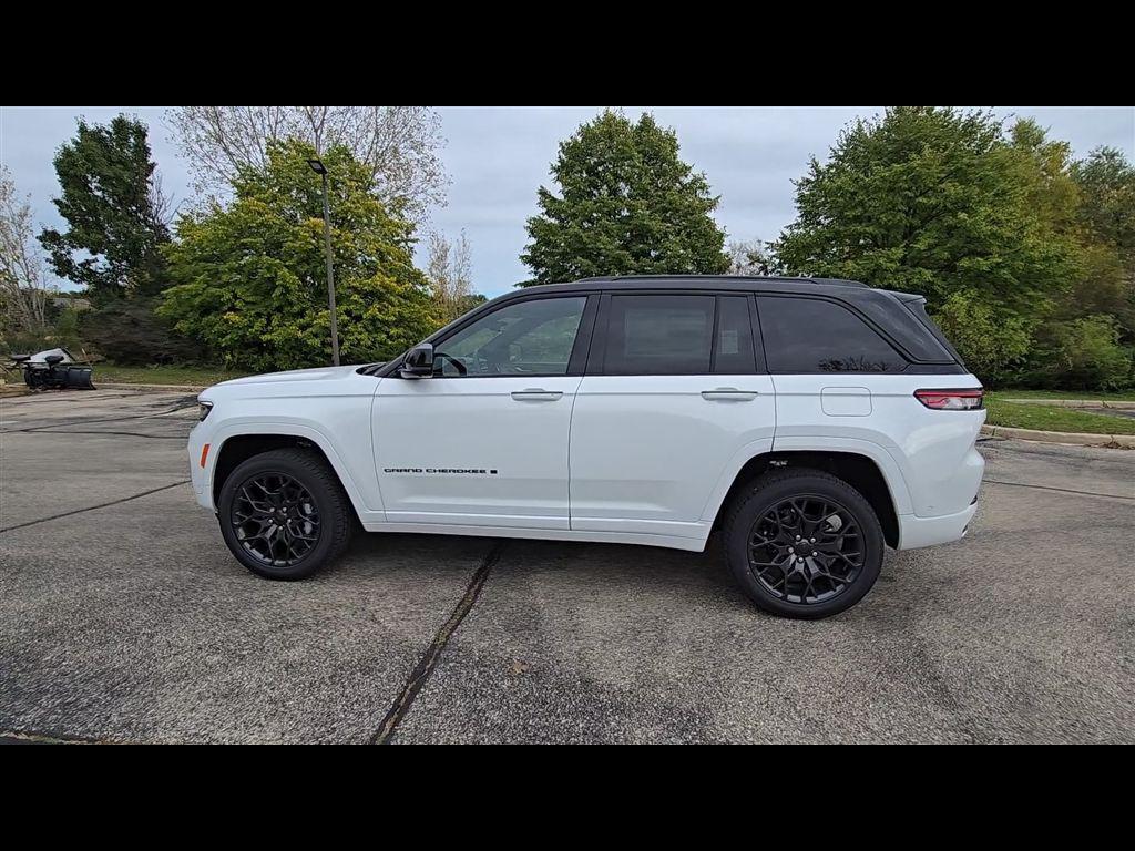 new 2025 Jeep Grand Cherokee car, priced at $63,994