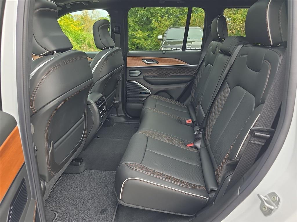 new 2025 Jeep Grand Cherokee car, priced at $63,561