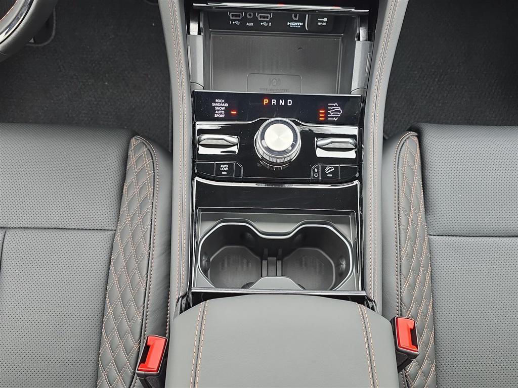 new 2025 Jeep Grand Cherokee car, priced at $63,561