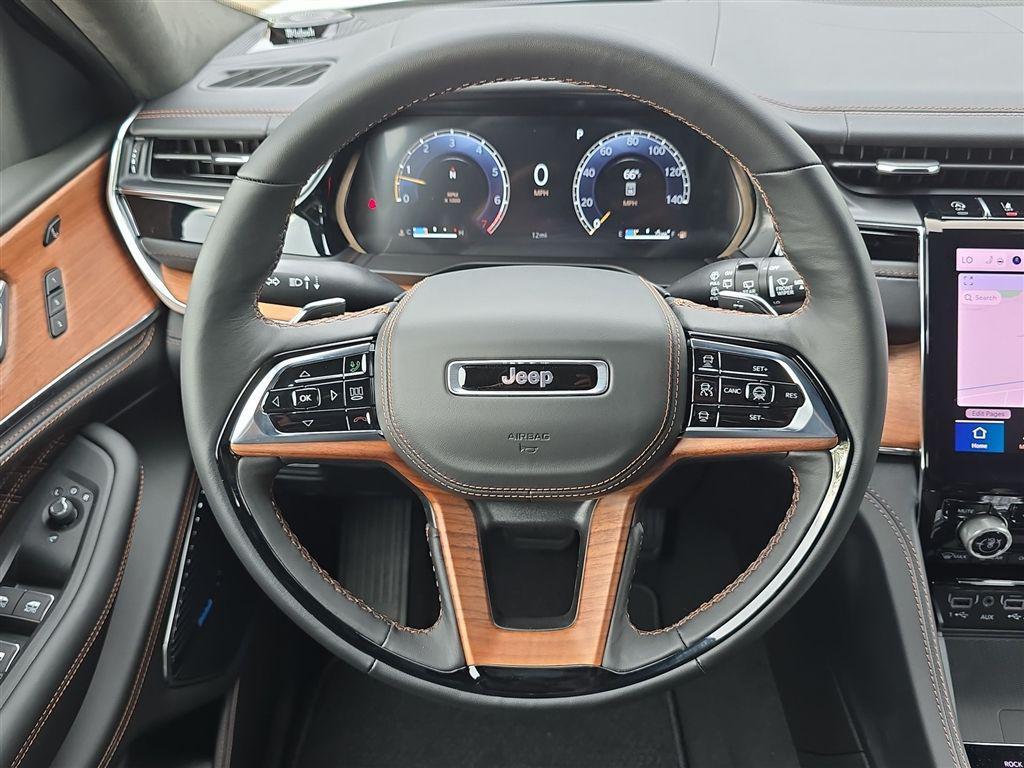 new 2025 Jeep Grand Cherokee car, priced at $63,994