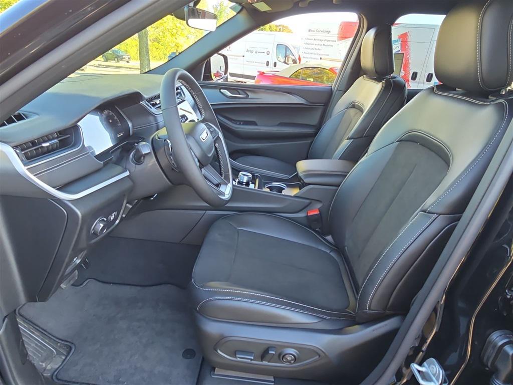 new 2025 Jeep Grand Cherokee L car, priced at $42,836