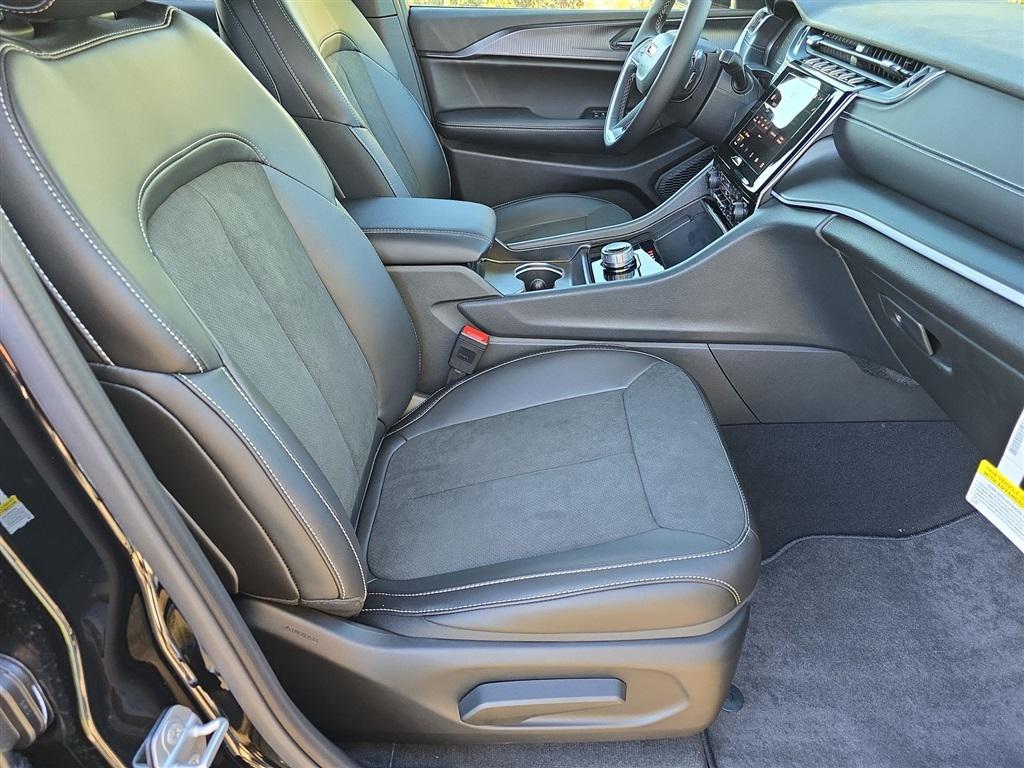 new 2025 Jeep Grand Cherokee L car, priced at $42,836