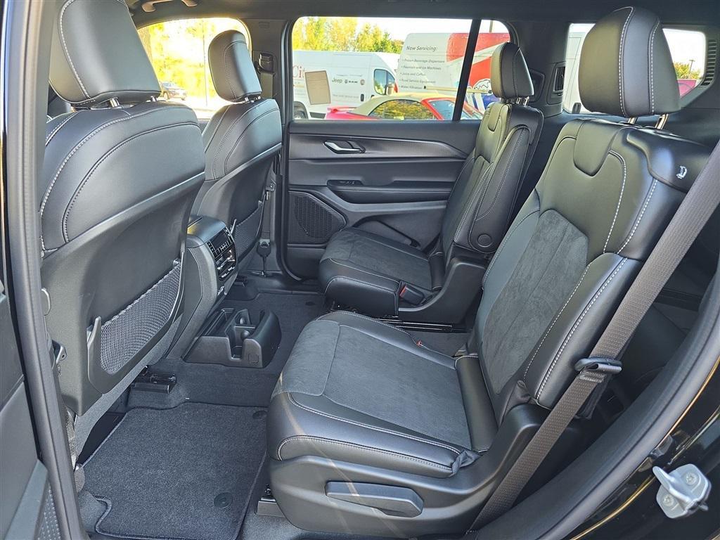 new 2025 Jeep Grand Cherokee L car, priced at $42,836