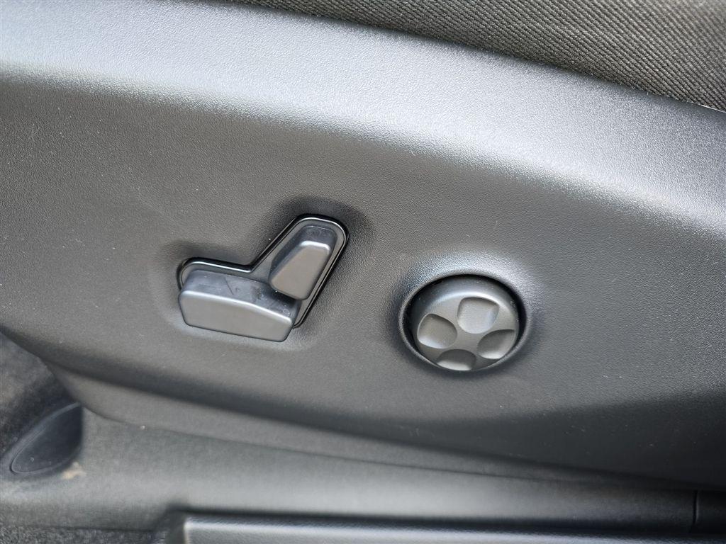 new 2026 Chrysler Pacifica car, priced at $43,248