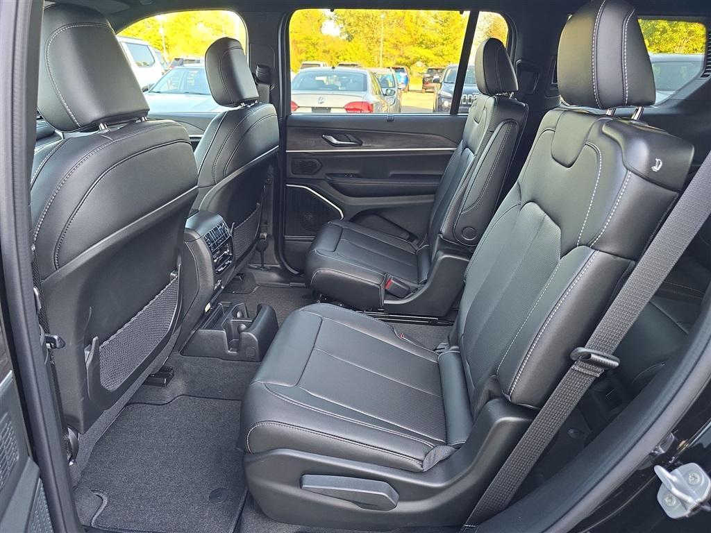 new 2025 Jeep Grand Cherokee L car, priced at $54,398