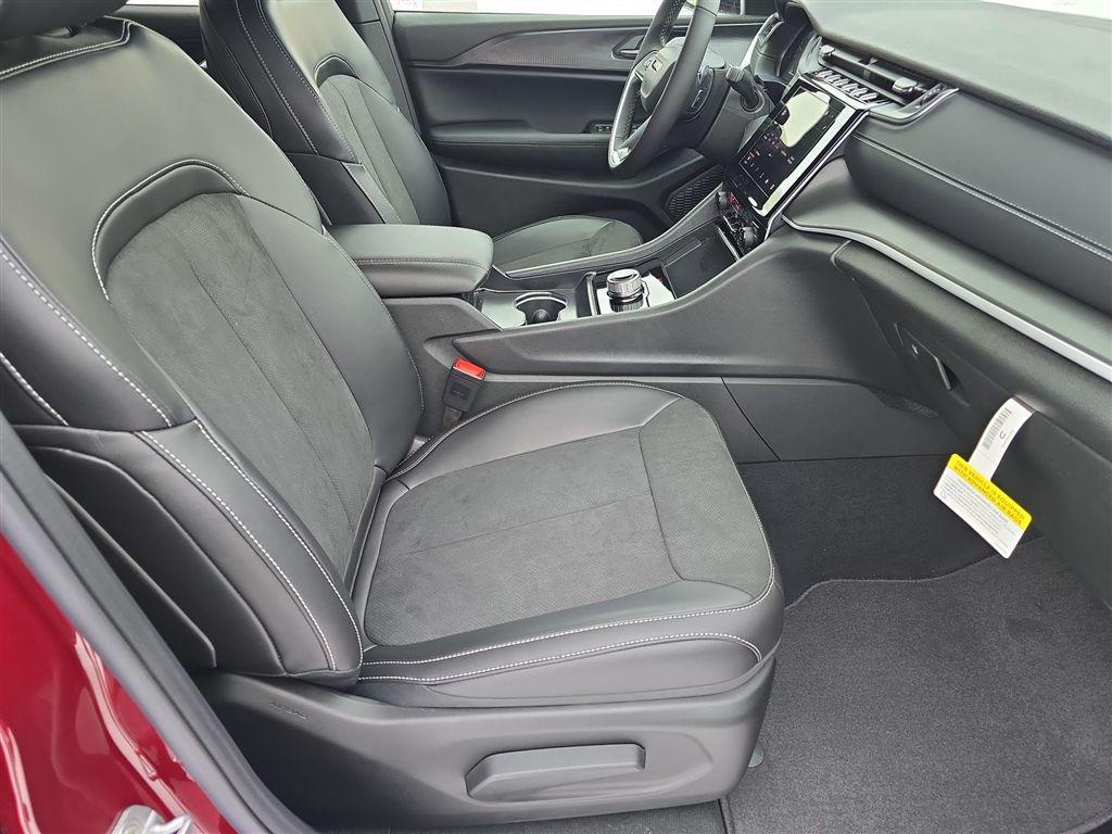 new 2025 Jeep Grand Cherokee L car, priced at $44,055