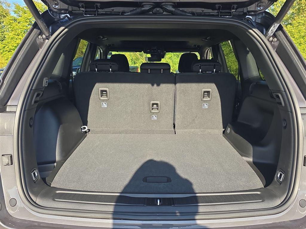 new 2025 Jeep Grand Cherokee car, priced at $40,351