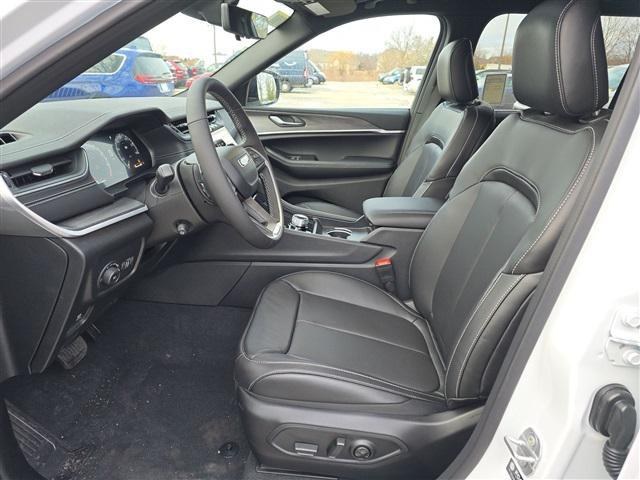 new 2025 Jeep Grand Cherokee L car, priced at $51,051