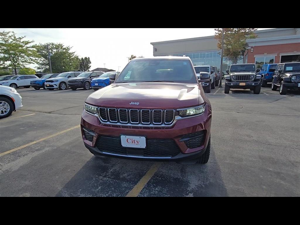 new 2025 Jeep Grand Cherokee car, priced at $38,225
