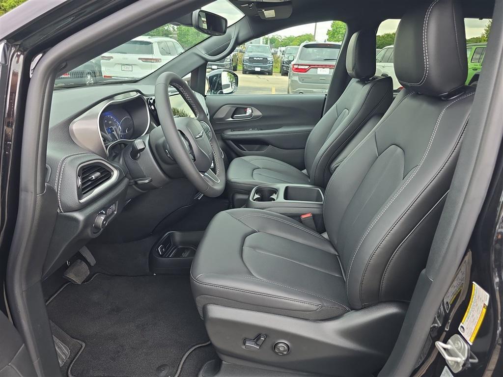 new 2026 Chrysler Pacifica car, priced at $39,215
