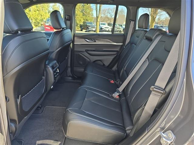 new 2025 Jeep Grand Cherokee car, priced at $40,479