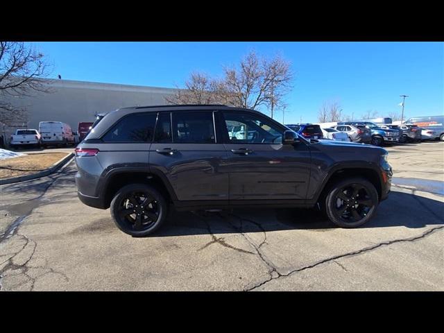 new 2025 Jeep Grand Cherokee car, priced at $40,479