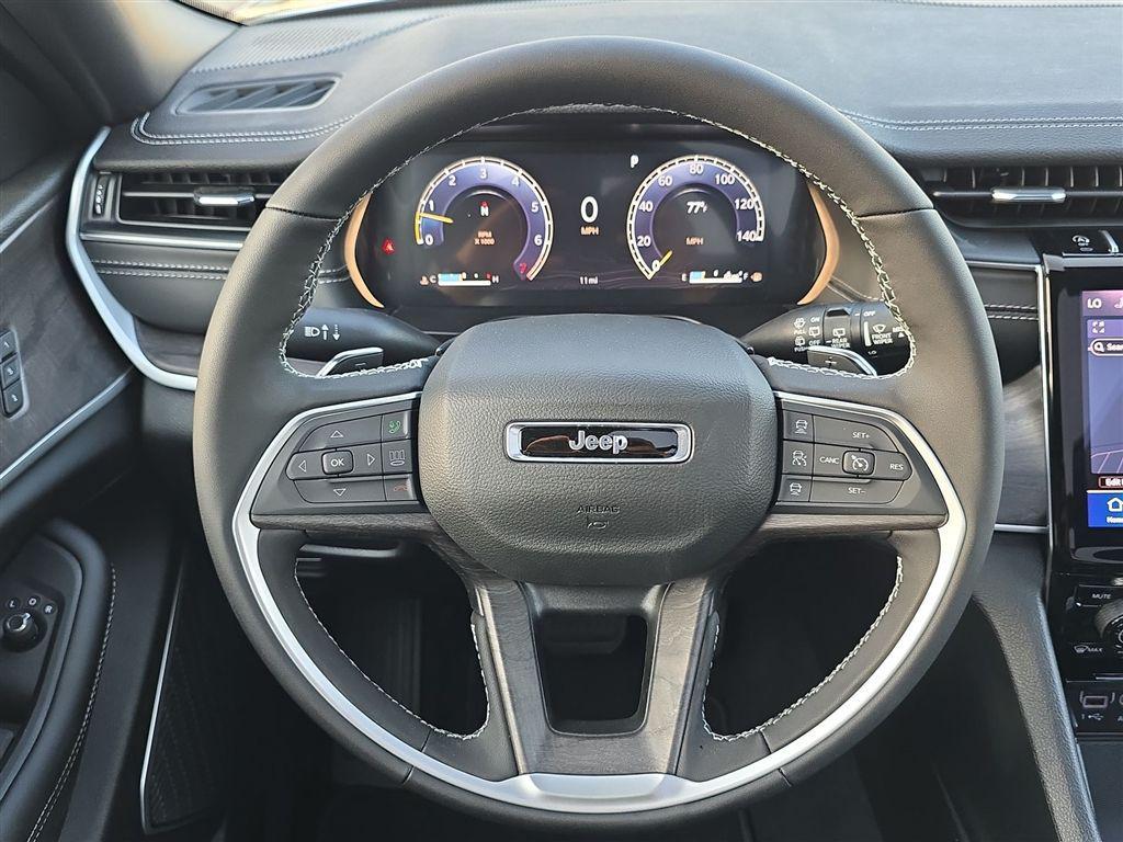 new 2025 Jeep Grand Cherokee car, priced at $52,759